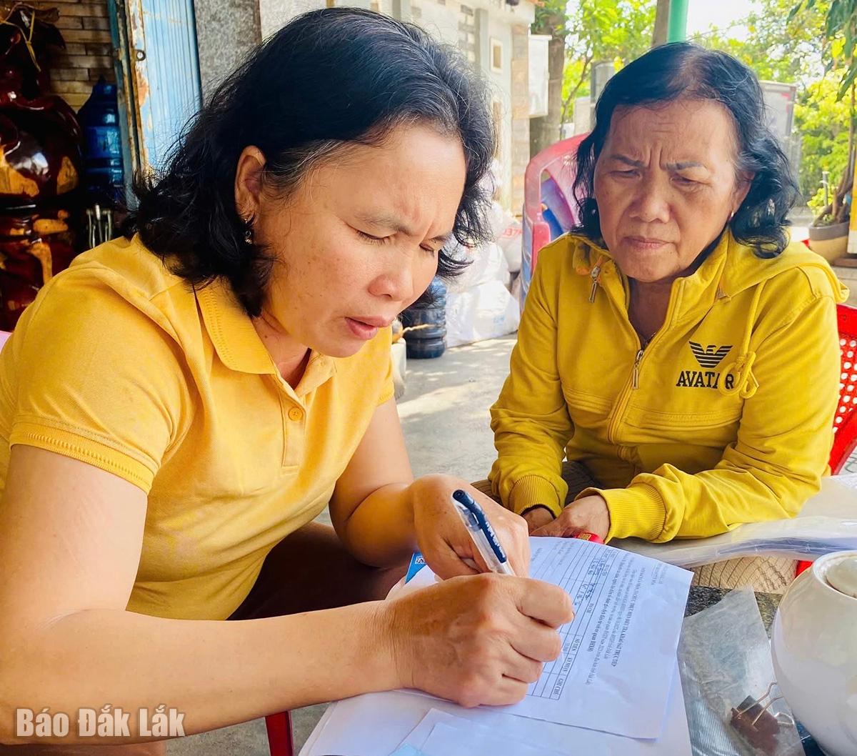 Lương hưu giúp người già 