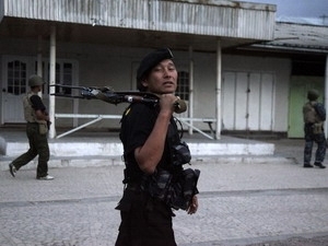 Ngày 16-7, Tổ chức An ninh và Hợp tác châu Âu (OSCE) thông báo sẽ cử một lực lượng cảnh sát gồm 52 thành viên đến miền Nam Kyrgyzstan để giám sát nền hòa bình mong manh tại đó sau khi đã xảy ra những cuộc xung đột sắc tộc dữ dội hồi tháng trước. Tuy nhiên, một quan chức cấp cao của tổ chức này cho biết, OSCE không đưa ra khung thời gian cụ thể của sứ mệnh này.