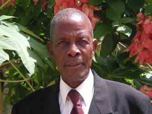 Phát biểu trên truyền hình ngày 17-7, Thủ tướng Guinea Jean Marie Dore cho biết, một số phần tử mặc quân phục hoặc cảnh phục âm mưu gây lộn xộn bằng cách kích động và tổ chức dân chúng biểu tình nhằm hướng sự nghi ngờ sang chính quyền. Một số kẻ gây rối đã bị bắt. Đây có thể coi là một âm mưu gây bất ổn ở đất nước Tây Phi này ngay trước vòng hai của cuộc bầu cử tổng thống có tính quyết định, dự kiến vào ngày 1-8 tới.