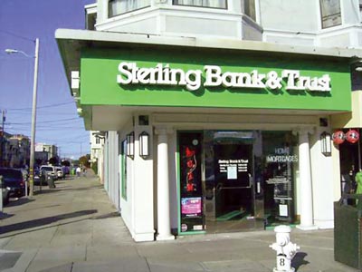 Các nhà quản lý tại Mỹ vừa tiếp nhận thêm 7 ngân hàng nhỏ (gồm Sterling, Crescent Bank & Trust Jasper, First Williamsburg, Thunder, Ngân hàng Cộng đồng An ninh New Prague, Ngân hàng Tây Nam Mỹ và Home Valley), nâng tổng số ngân hàng của Mỹ bị phá sản từ đầu năm tới nay lên 103 ngân hàng. Tốc độ phá sản của các ngân hàng Mỹ năm nay tăng nhanh hơn nhiều so với năm ngoái. Cùng thời điểm này năm ngoái số ngân hàng Mỹ phá sản chỉ là 64 ngân hàng. 