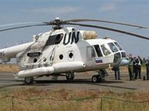 Bộ Ngoại giao Nga ngày 27-7 cho biết một máy bay lên thẳng của công ty vận tải hàng không UTair của Nga đã bị phiến quân Sudan bắt cóc trước đó một ngày tại Dafur cùng bốn thành viên phi hành đoàn (đều mang quốc tịch Nga) và năm công dân Sudan. Theo bộ trên, không có thương vong trong vụ bắt cóc này và máy bay không bị hư hỏng. Hiện Đại sứ quán Nga tại thủ đô Khartoum của Sudan đã yêu cầu chính quyền sở tại khẩn trương làm rõ số phận máy bay cũng như đảm bảo giải cứu an toàn các con tin.