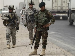 Ngày 30-8, Tổng Thư ký Tổ chức Hiệp ước Bắc Đại Tây Dương (NATO) Anders Fogh Rasmussen cho biết các lực lượng của NATO ở Afghanistan sẽ tăng cường chiến dịch nhằm vào các thành trì của Taliban trong những tuần tới. Theo ông Rasmussen, hiện NATO đang ở trong giai đoạn quyết định và tổ chức này đã điều thêm binh sĩ đến Afghanistan để tăng cường cho các cuộc tấn công nhằm vào thành trì của Taliban.