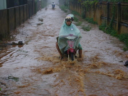 Đường ngập Cư Kuin.JPG