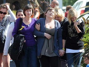 Ngày 29-11, Chính phủ New Zealand thông báo sẽ mở một cuộc điều tra làm rõ nguyên nhân thảm kịch nổ mỏ than Pike Priver hôm 19-11, làm toàn bộ 29 thợ mỏ bị mắc kẹt thiệt mạng. Đây được xem là vụ tại nạn hầm mỏ tồi tệ nhất trong vòng một thế kỷ qua ở nước này. Thủ tướng New Zealand John Key cam kết cơ quan điều tra sẽ làm hết sức có thể để đảm bảo một thảm kịch như vậy sẽ không tái diễn. New Zealand sẽ tiếp tục để quốc tang tưởng niệm các thợ mỏ cho đến hết ngày 2-12.