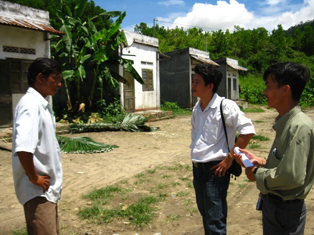 Phóng viên báo Dak Lak tiếp cận cơ sở