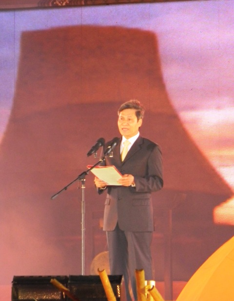 Đồng chí Lữ Ngọc Cư, Phó Bí thư Tỉnh ủy, Chủ tịch UBND tỉnh phát biểu khai mạc.