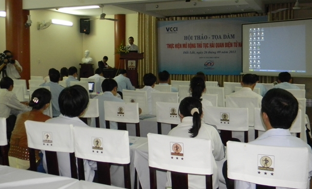 Quang cảnh buổi hội thảo