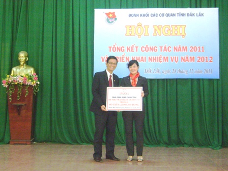 và số tiền 25 triệu đồng cho