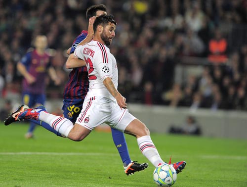 Nocerino gỡ hòa 1-1 cho Milan