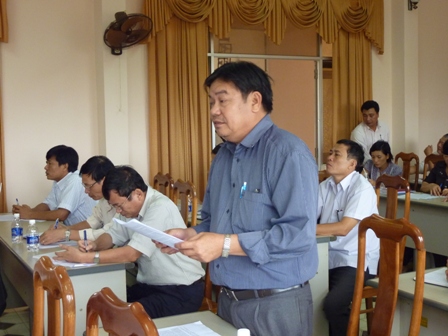 Đại biểu đóng góp ý kiến tại buổi làm việc