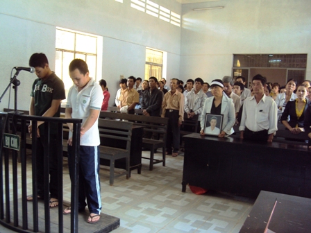 Phiên tòa xét xử Nguyễn Hoài Thương về tội giết người, hiếp dâm trẻ em, cướp tài sản  