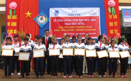 20 học sinh được nhận học bổng do Qũy 