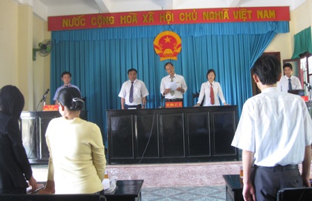 Hội đồng xét xử đọc tuyên án