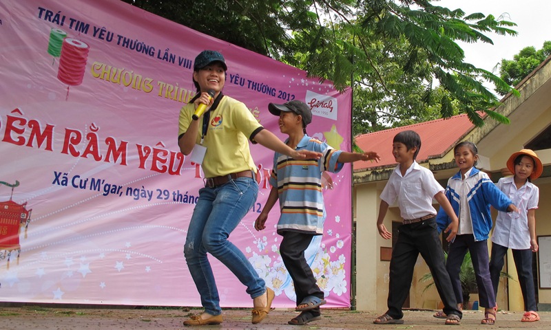 Hào hứng thể hiện hình phạt 