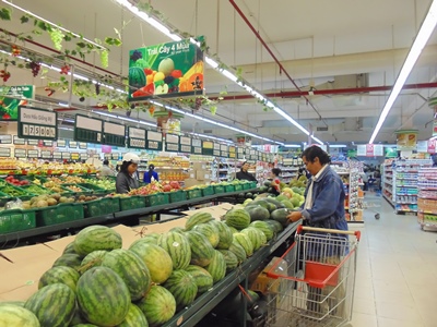 Trái cây trong nước luôn là lựa chọn ưu tiên số một của NTD trong dịp Tết.