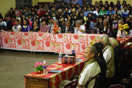 Đêm thơ không chỉ là buổi gặp mặt giao lưu của các nhà văn, nhà thơ...