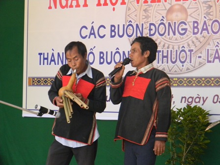 Giai điệu hát Kứt...