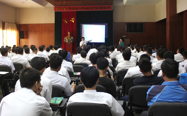 Quang cảnh lớp tập huấn