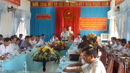 Quang cảnh buổi làm việc