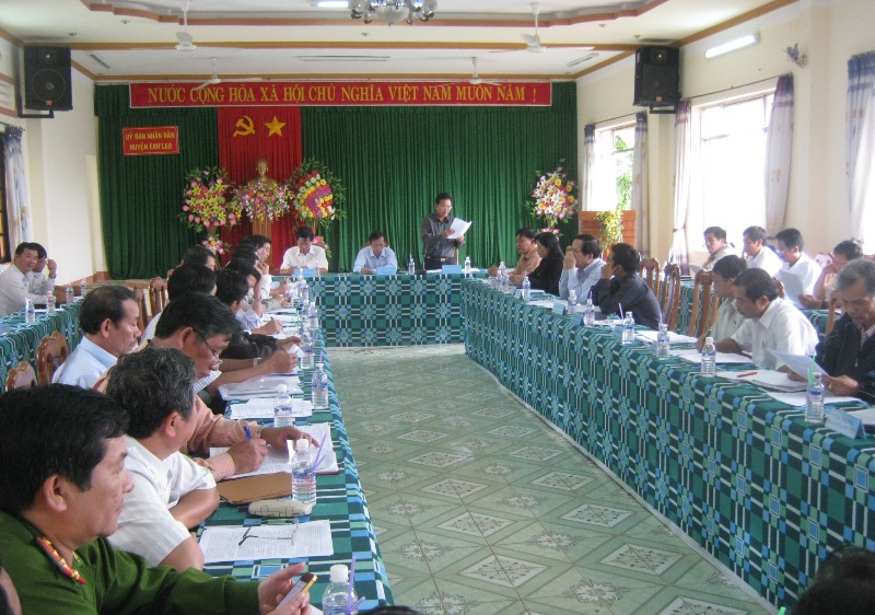 Quang cảnh buổi làm việc