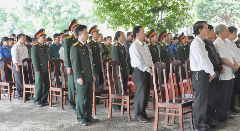 đông đảo cán bộ, chiến sĩ và nhân dân thành phố cũng đã tổ chức Lễ truy điệu Đại tướng Võ Nguyên Giáp