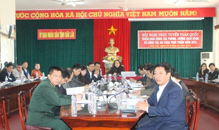 Các đại biểu tham dự Hội nghị trực tuyến toàn quốc triển khai công tác phòng, chống dịch bệnh năm 2014.