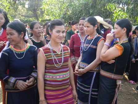 Những gương mặt rạng rỡ chuẩn bị cho vòng xoang ngày hội