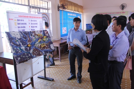   Thầy Trần Văn Hạnh,  Trường THPT Chu Văn An  giới thiệu 