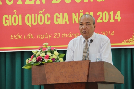 Phó Chủ tịch UBND tỉnh Y Dhăm Ênuôl phát biểu tại Lễ tuyên dương