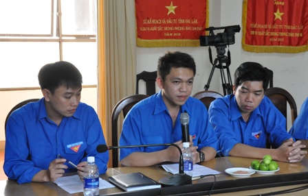 Nhiều kinh nghiệm về công tác Đoàn đã được hai bên trao đổi thẳng thắn, cởi mở