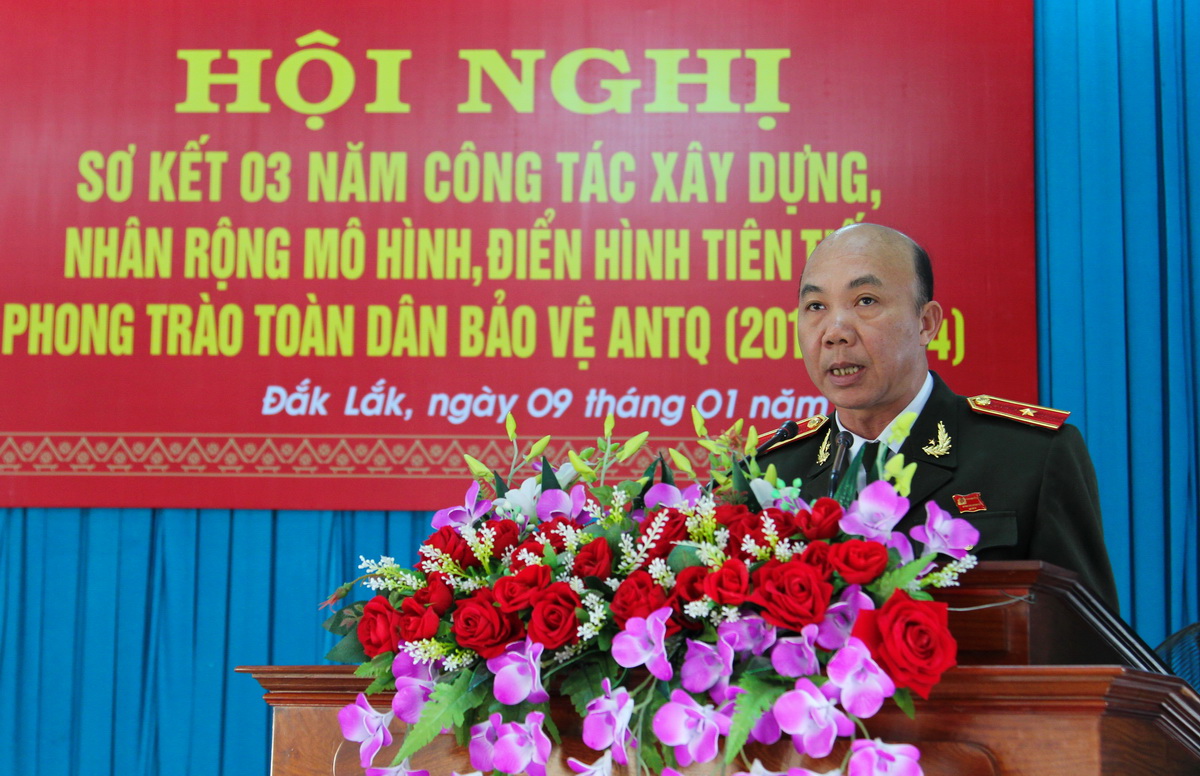 Thiếu tướng Trần Kỳ Rơi, Giám đốc Công an tỉnh phát biểu tại Hội nghị