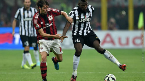 Milan (trái) đứng trước rất nhiều thử thách tại vòng 22