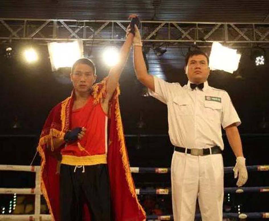 Võ sĩ Phạm Bá Hợi.