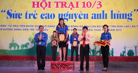 Đại diện lãnh đạo Tỉnh Đoàn 