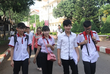 TS kết thúc ngày thi đầu tiên đầy tự tin, phấn khởi