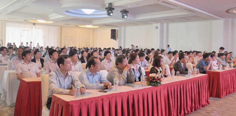 Các đại biểu tham dự hội nghị