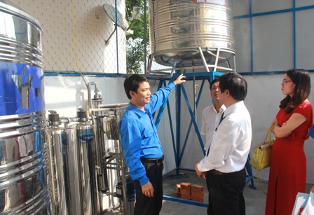 Lãnh đạo Tỉnh Đoàn và Sở GD-ĐT kiểm tra công trình