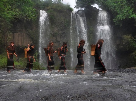 Danh thắng thác Drai Dlông