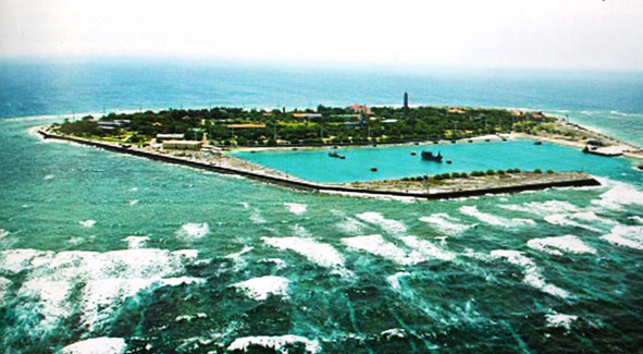 Âu tàu đảo Song Tử Tây- điểm tựa  của ngư dân đánh bắt xa bờ. 