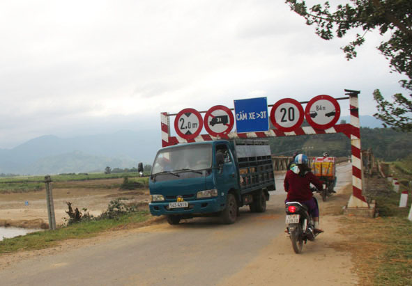 Mỗi ngày cây cầu phải 