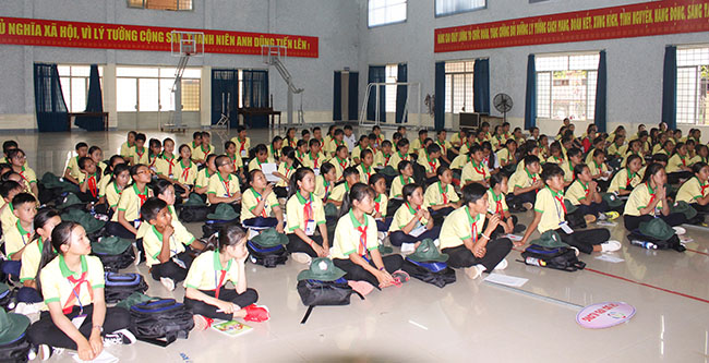 Trại sinh tham gia chương trình giao lưu chuyên đề 