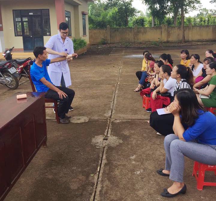 tập huấn sơ cấp cứu cơ bản cho 60 giáo viên mầm non, tiểu học