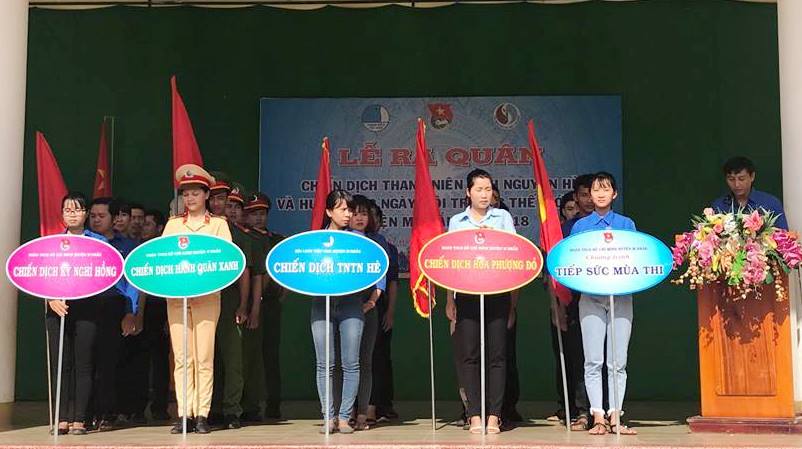 Các đội hình tình nguyện ra mắt nhận nhiệm vụ