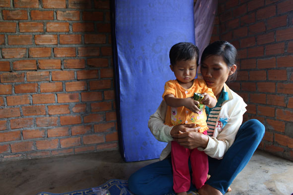 Bé Lưu Thị Thùy Dương được hỗ trợ chi phí phẫu thuật tim. 