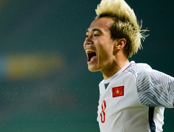 Niềm vuic ủa cầu thủ Văn Toàn khi ghi bàn thắng duy nhất, giúp Việt Nam vượt qua Sirya vào bán kết Asiad.