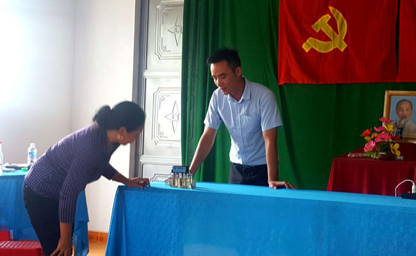 Kiểm định chất lượng nước bằng phương pháp điện phân.