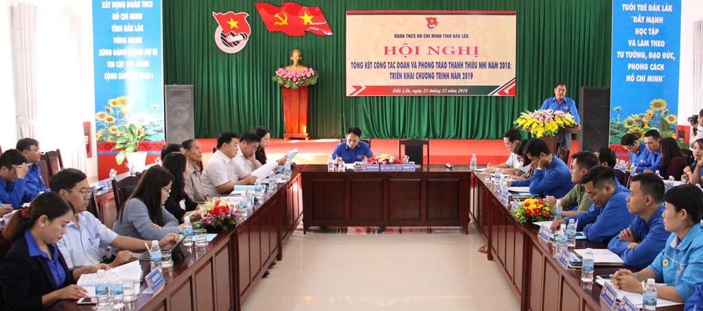 Các đại biểu tham dự hội nghị