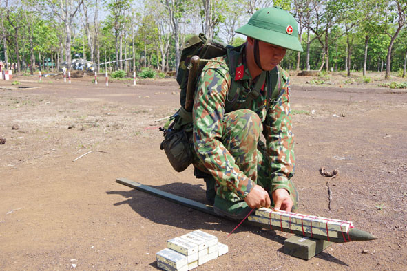Thực hành gói buộc lượng nổ dài.