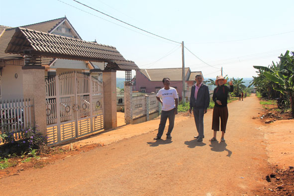 Diện mạo buôn Dhia 1 đang ngày càng khởi sắc.