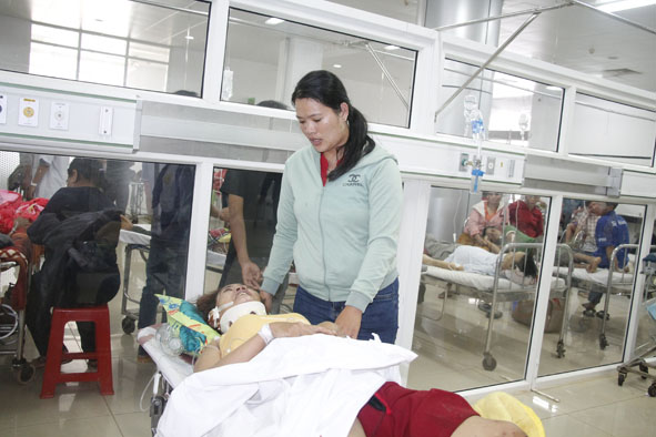 Chị Võ Thị Vinh điều trị tại Bệnh viện Đa khoa vùng Tây Nguyên.